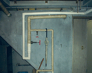既設揚水管（給水管）に主管からの配管を直接接続