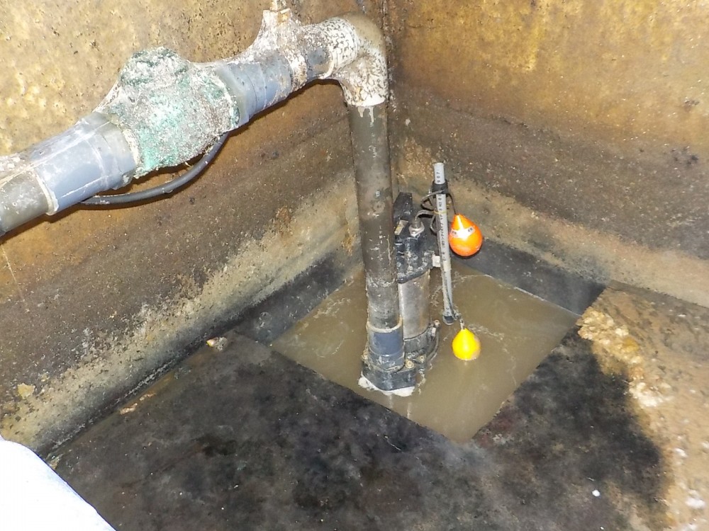 個人宅排水ポンプ交換工事