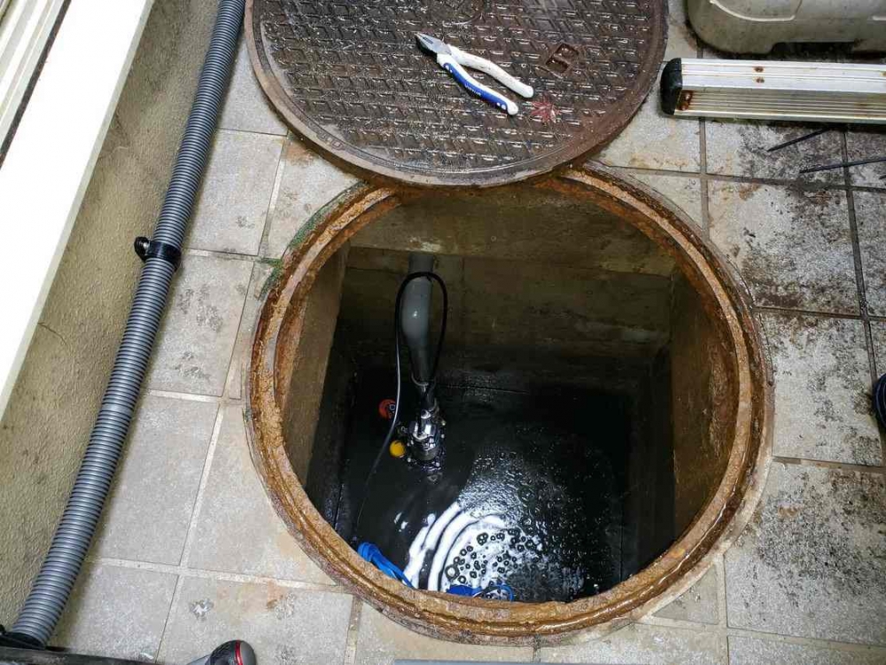 合併槽排水ポンプ交換工事